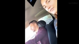 Телка показала парню свою любовь во время отсоса